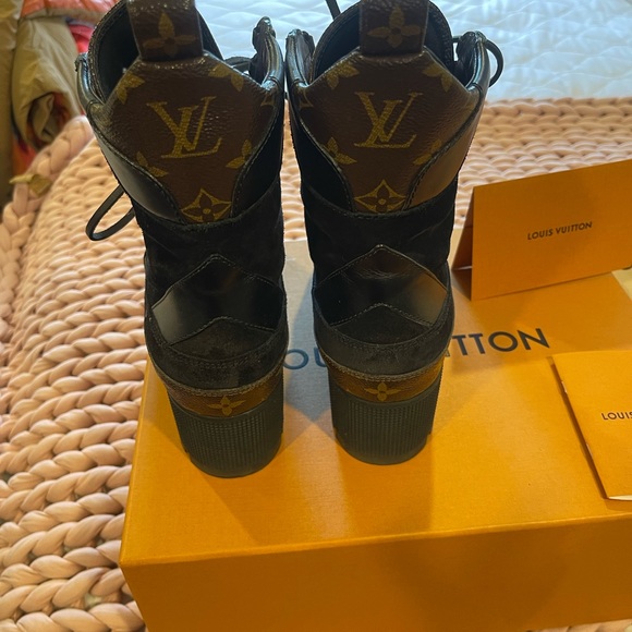 ✨Louis Vuitton Combat Boots✨ - Picture 5 of 12